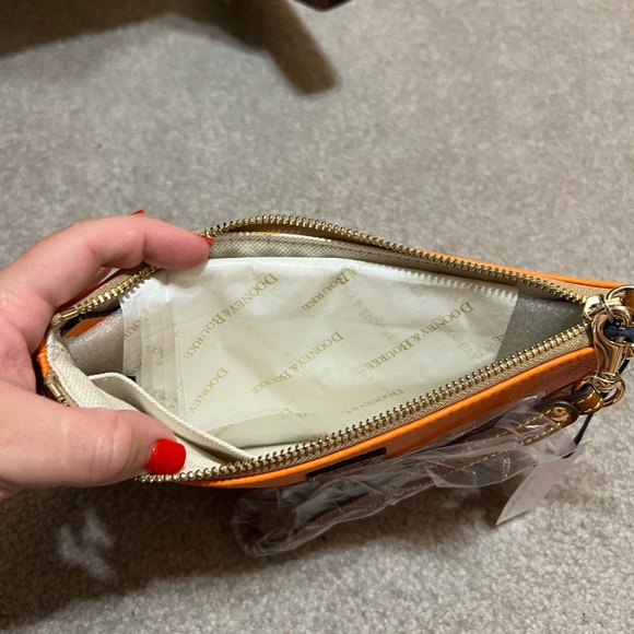 Dooney & Bourke Pebble Grain Large Wristlet - Picture 4 of 6